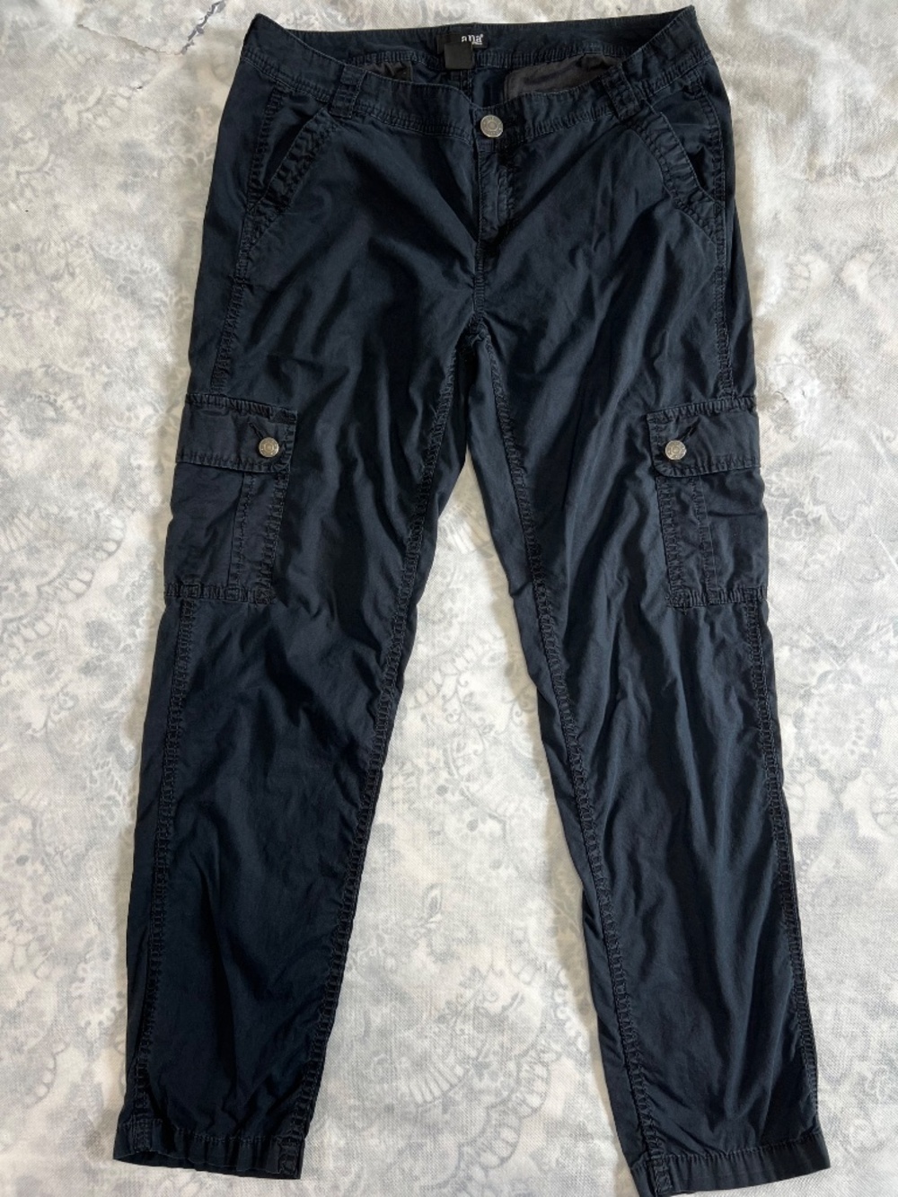 a.n.a Sz 8 Black Cargo Pants Utility Mid-Rise Casual Snap Pockets